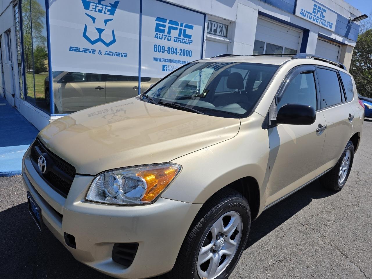 Toyota RAV4 Base I4 4WD 2009