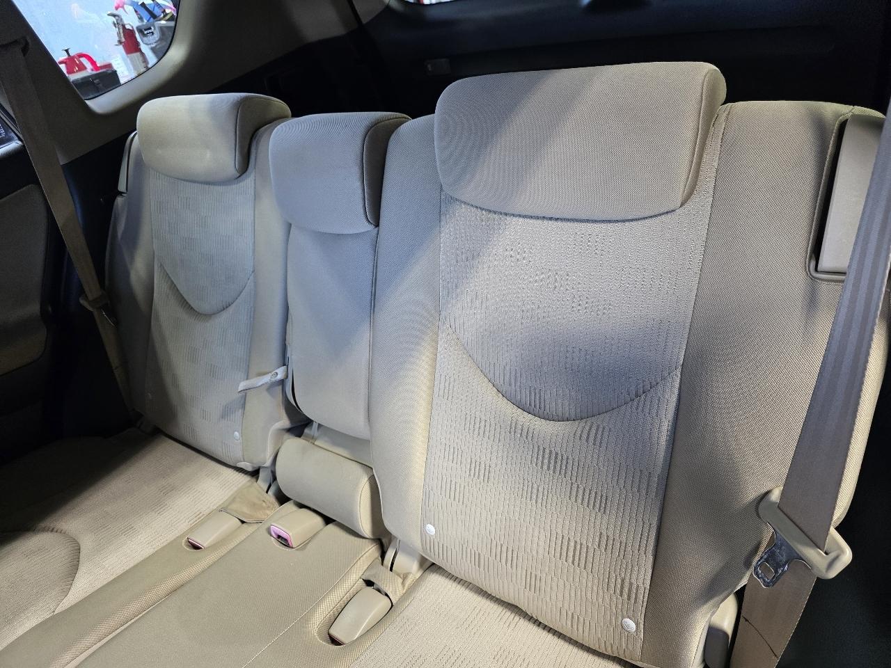 Toyota RAV4 Base I4 4WD 2009