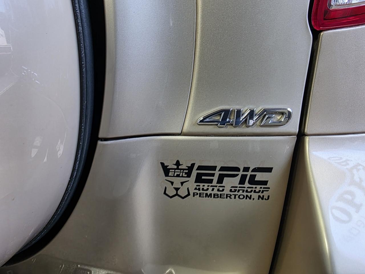 Toyota RAV4 Base I4 4WD 2009