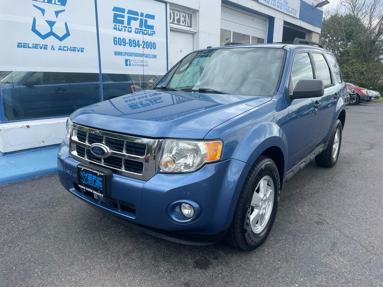 Ford Escape XLT FWD I4 2009