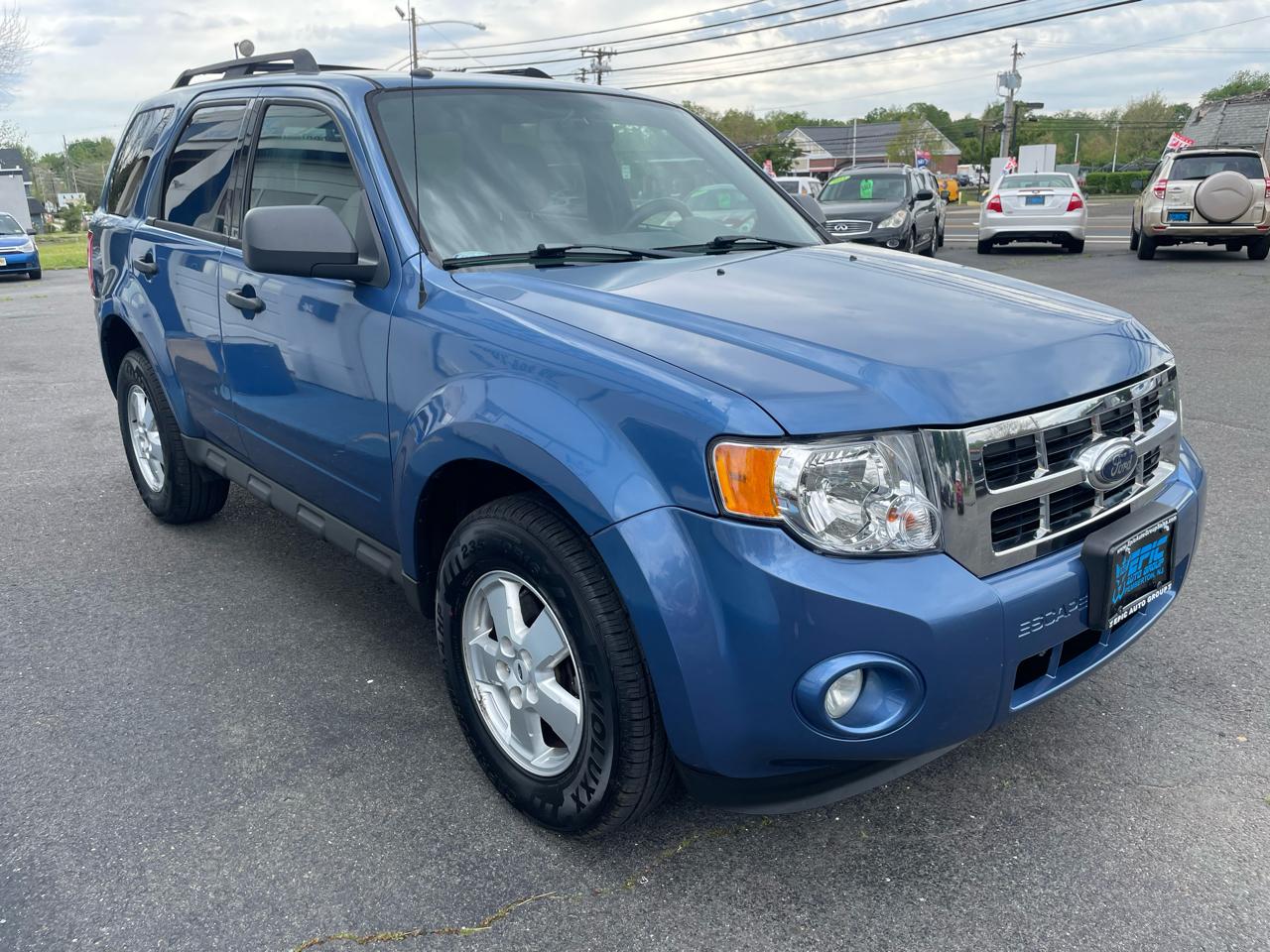 Ford Escape XLT FWD I4 2009
