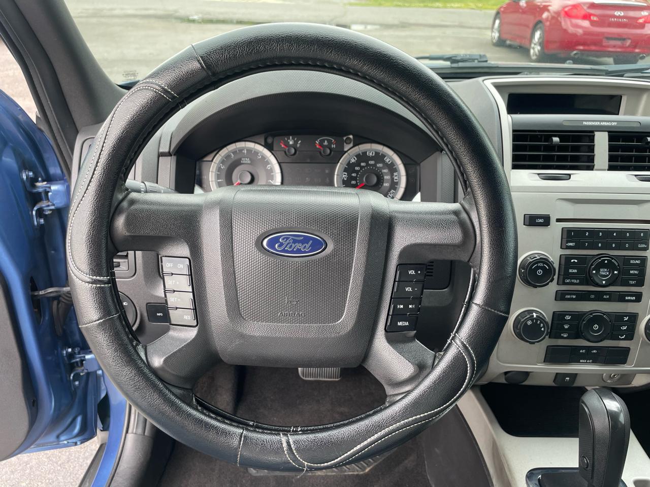 Ford Escape XLT FWD I4 2009