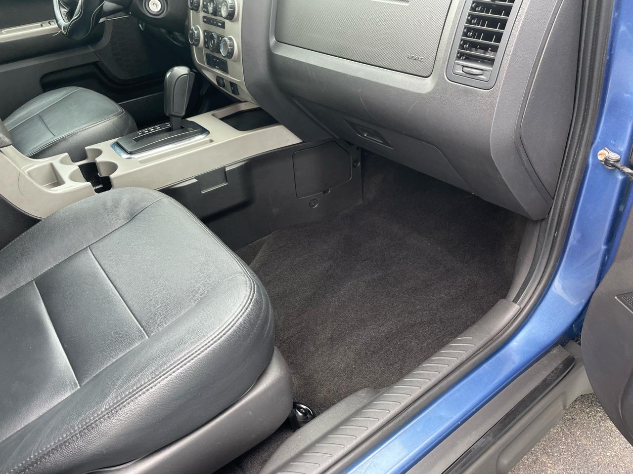 Ford Escape XLT FWD I4 2009