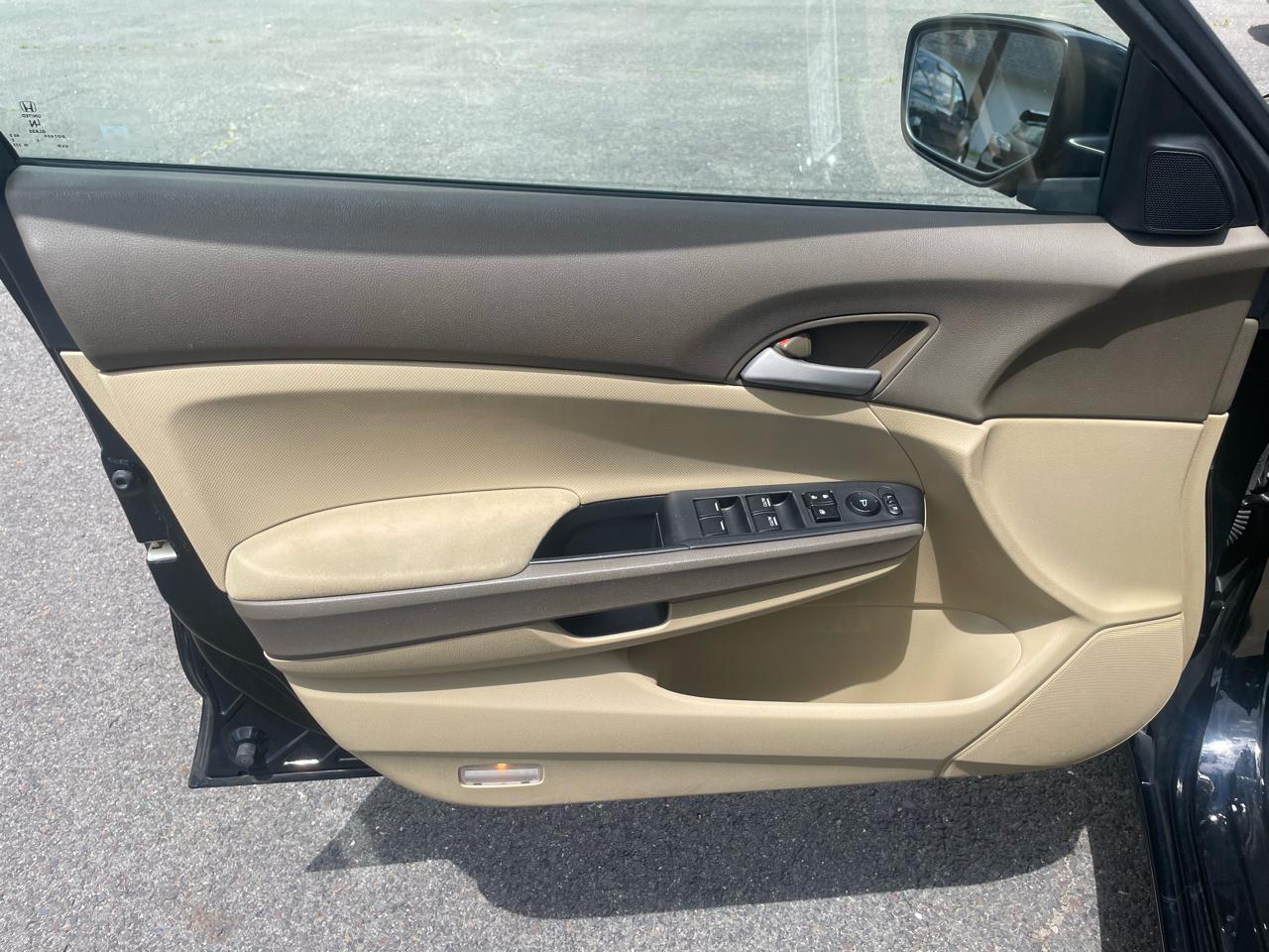 Honda Accord LX-P Sedan AT 2010