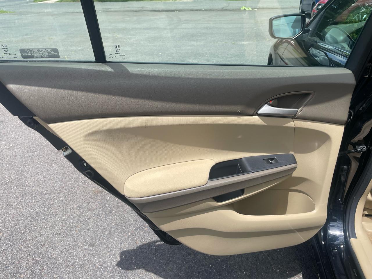 Honda Accord LX-P Sedan AT 2010