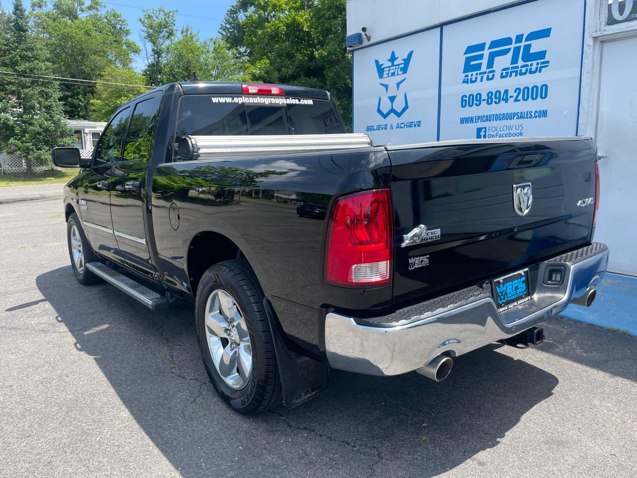 RAM 1500 4WD Quad Cab 140.5" Big Horn 2014