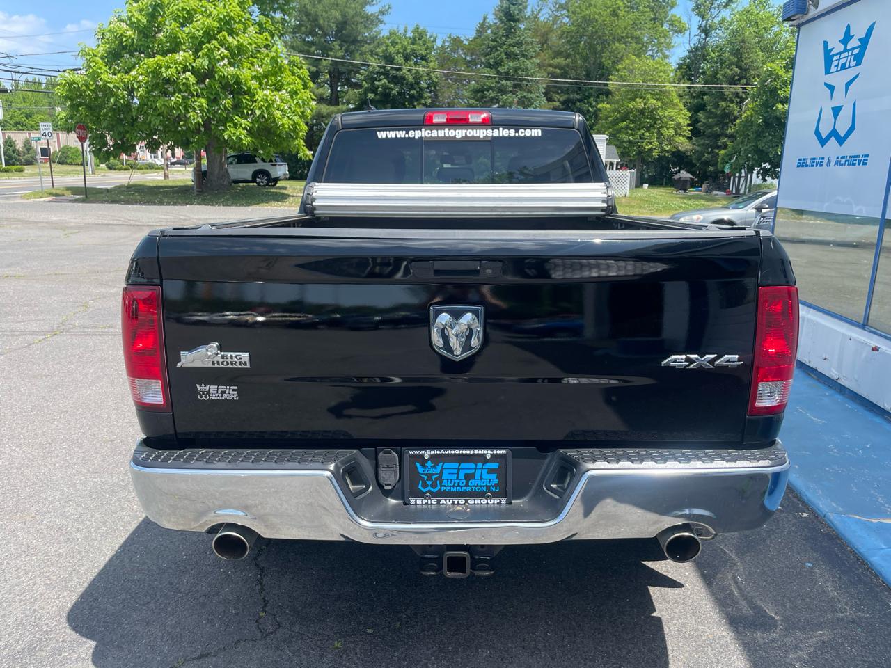 RAM 1500 4WD Quad Cab 140.5" Big Horn 2014