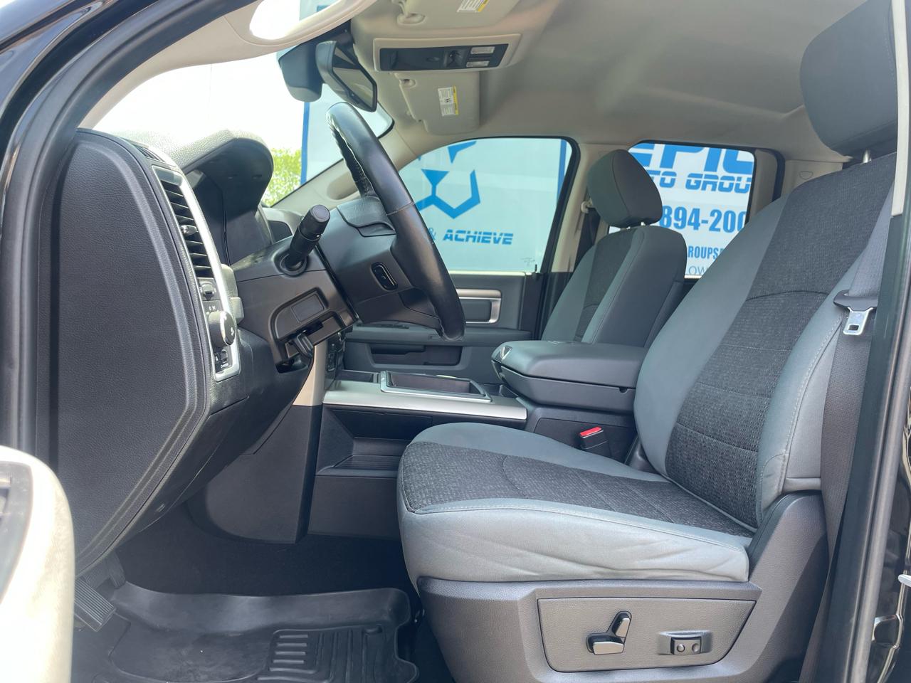 RAM 1500 4WD Quad Cab 140.5" Big Horn 2014