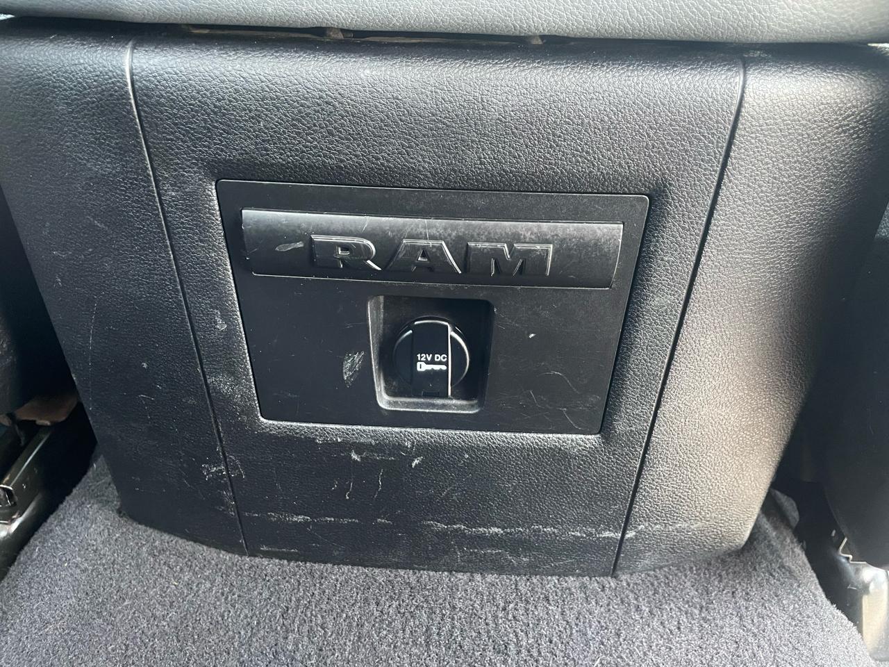 RAM 1500 4WD Quad Cab 140.5" Big Horn 2014