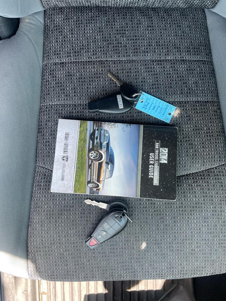 RAM 1500 4WD Quad Cab 140.5" Big Horn 2014