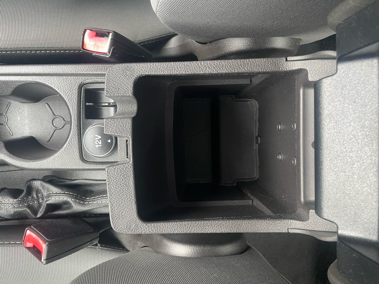Ford Focus SE Sedan 2012