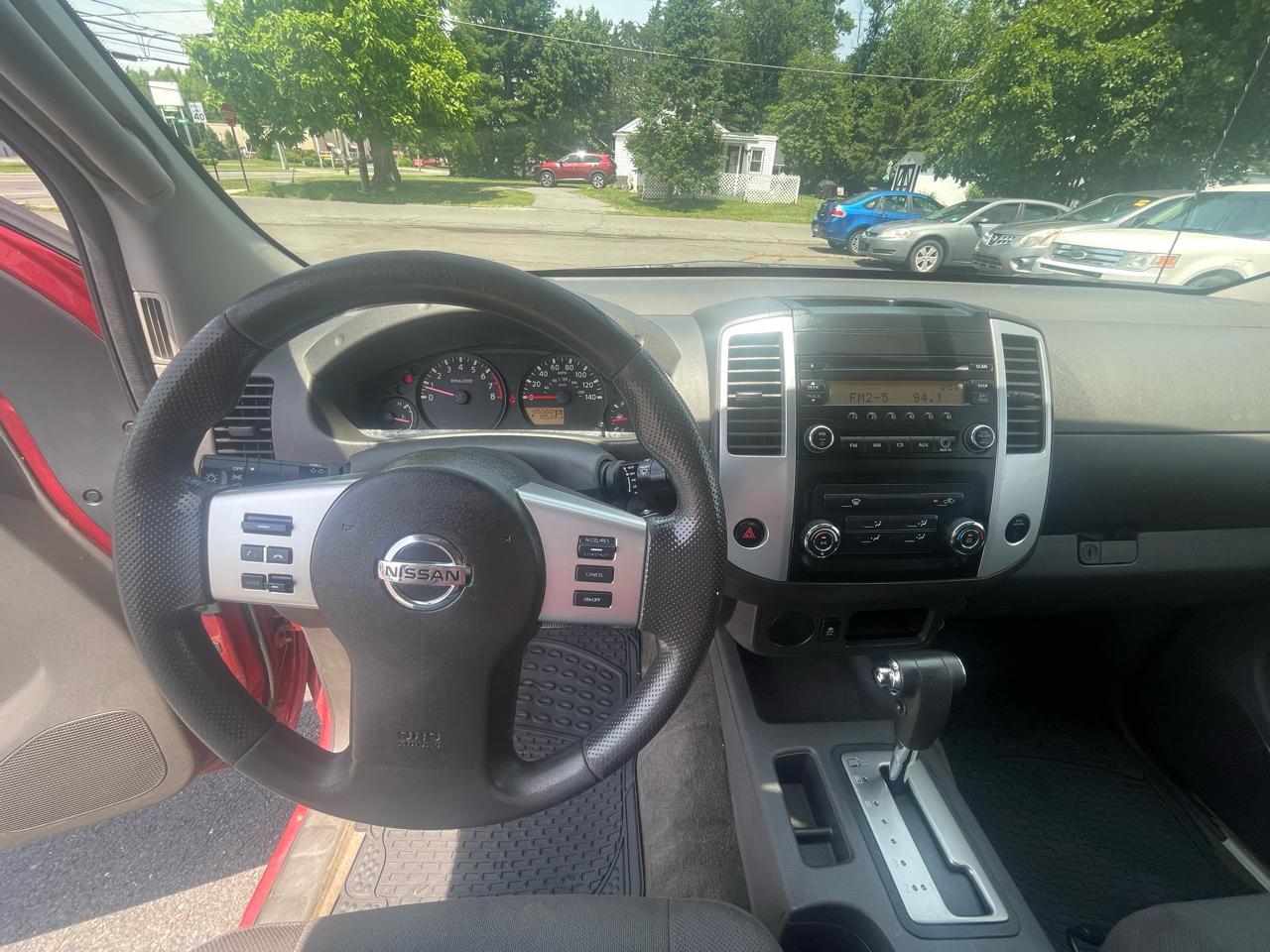 Nissan Frontier S Crew Cab 2WD 2014
