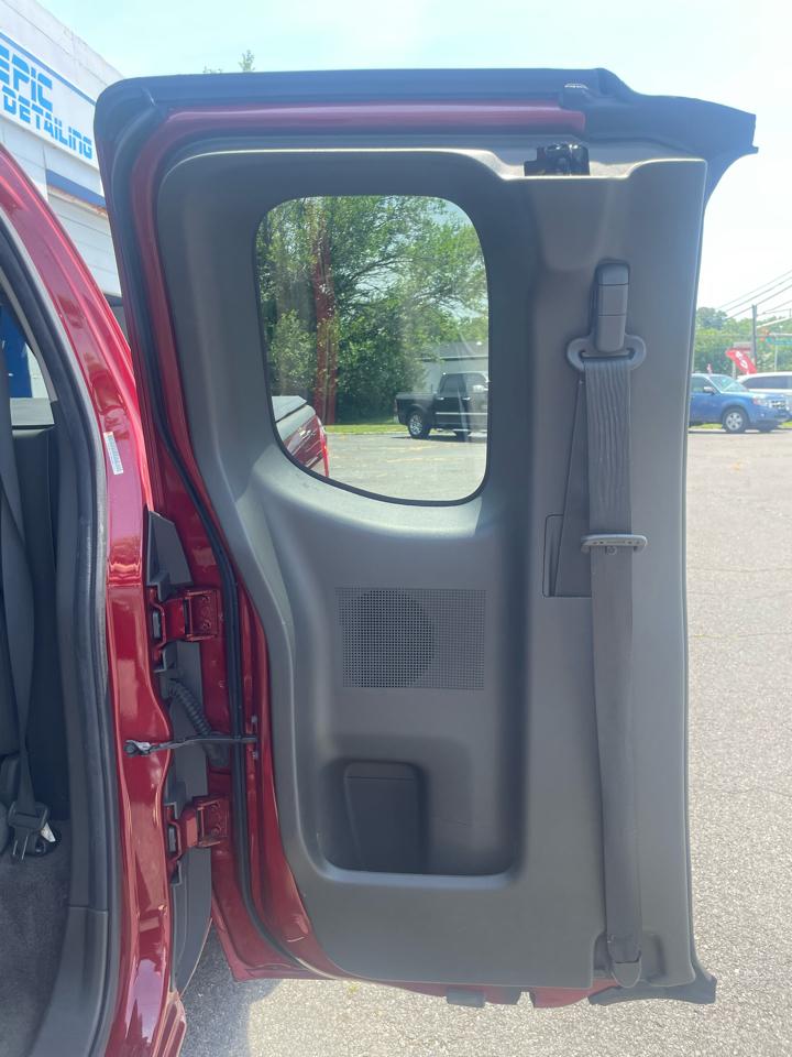 Nissan Frontier S Crew Cab 2WD 2014