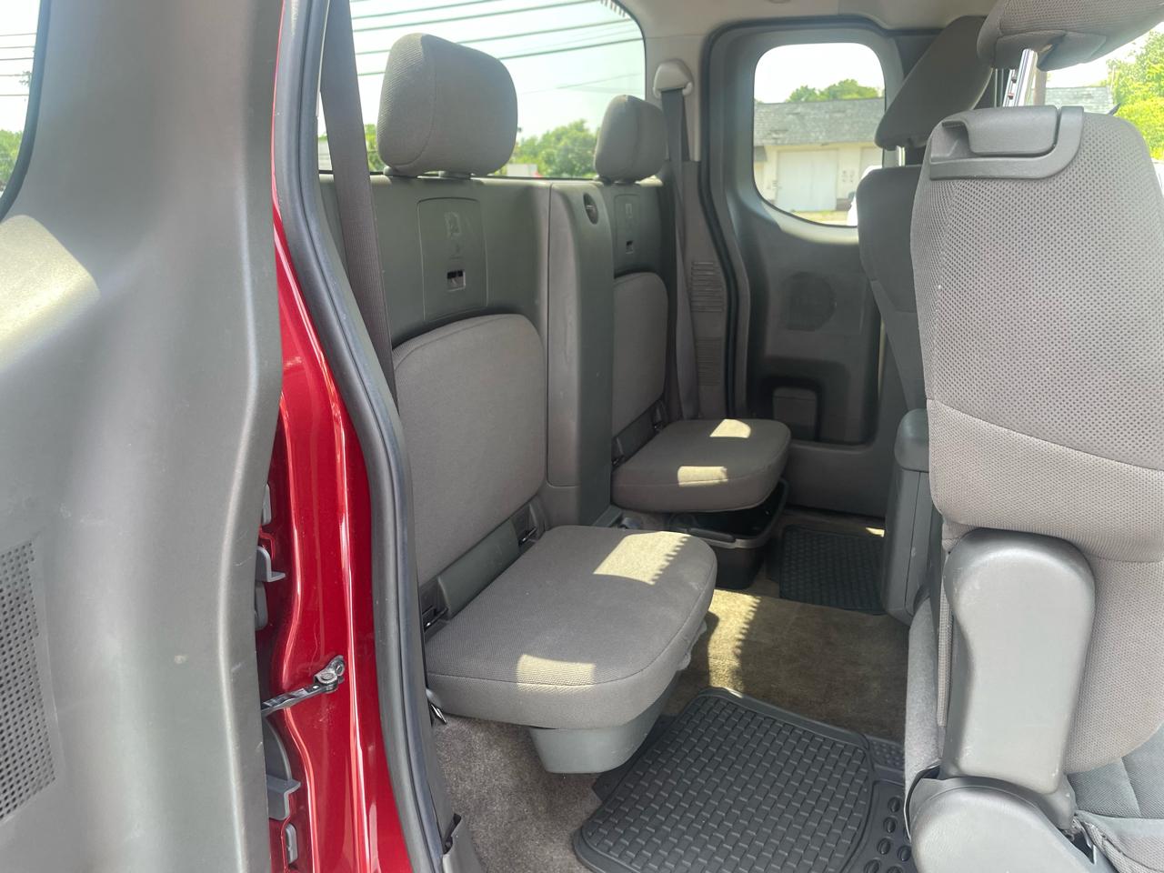 Nissan Frontier S Crew Cab 2WD 2014