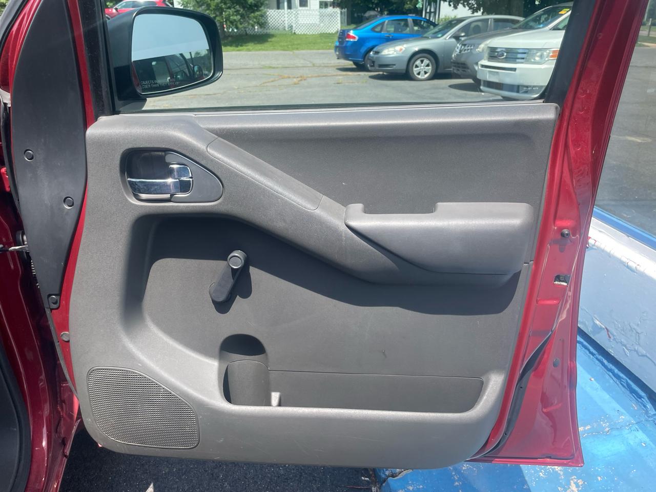Nissan Frontier S Crew Cab 2WD 2014