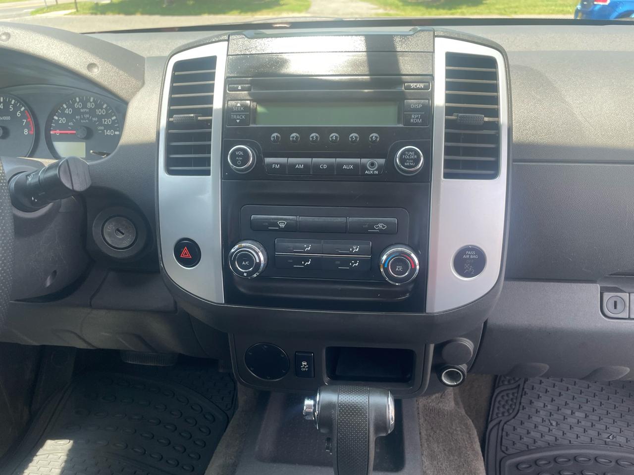 Nissan Frontier S Crew Cab 2WD 2014