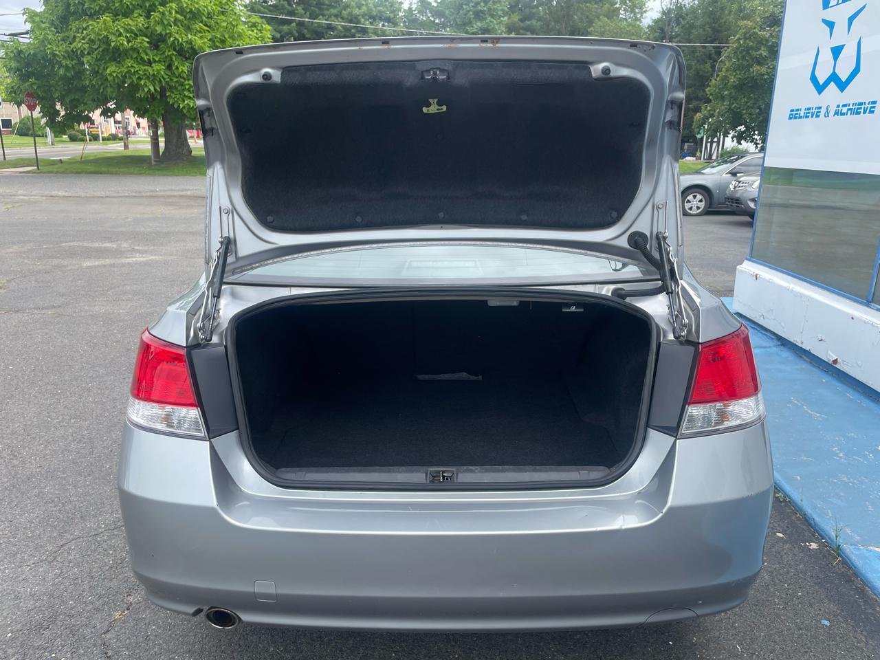 Subaru Legacy 2.5i Premium 2010