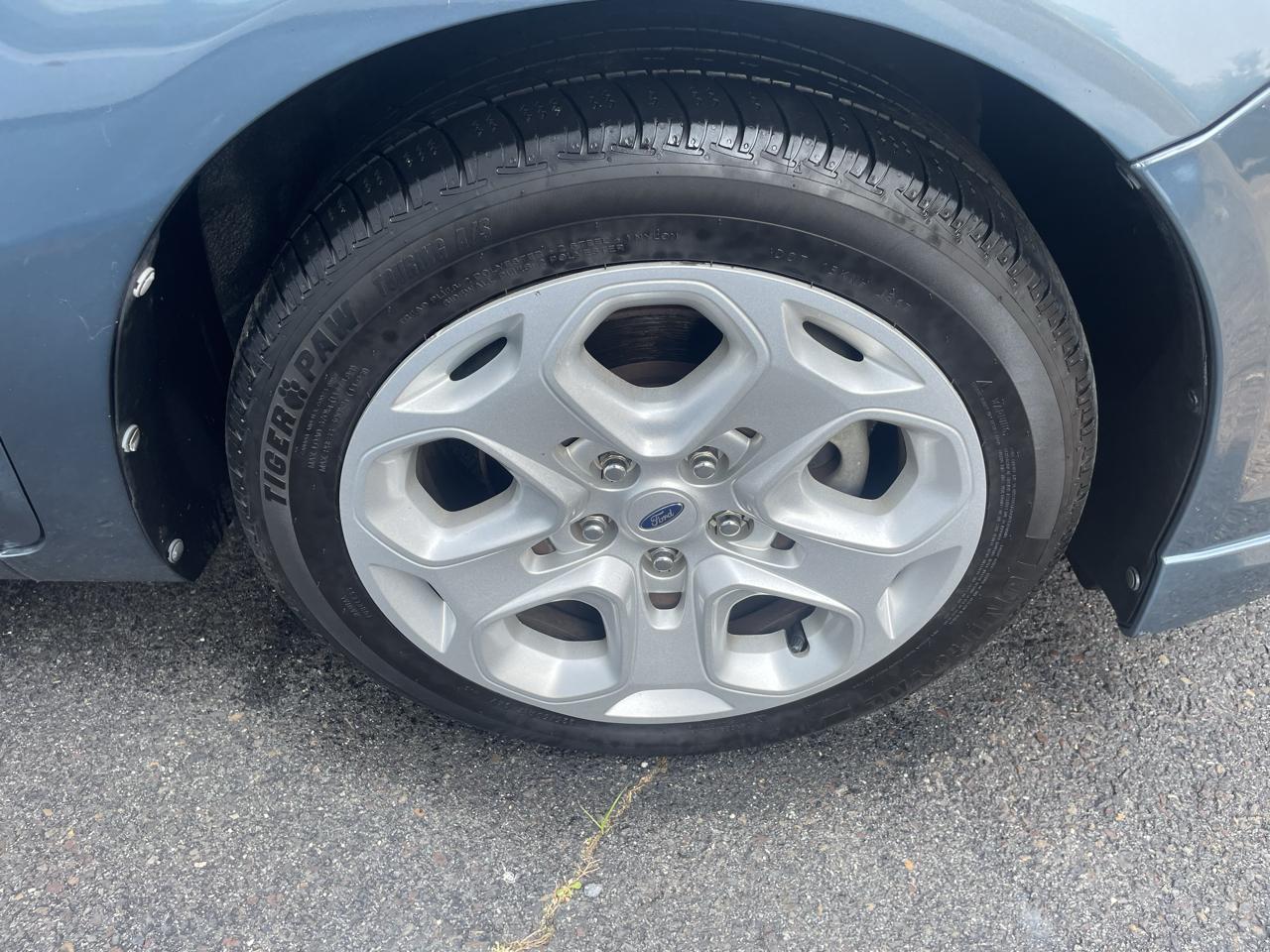 Ford Fusion V6 SE 2011