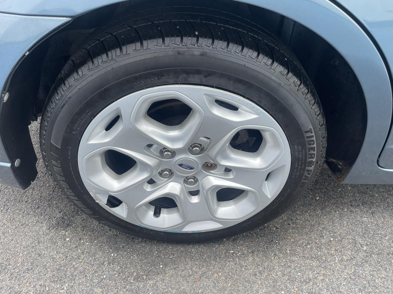 Ford Fusion V6 SE 2011