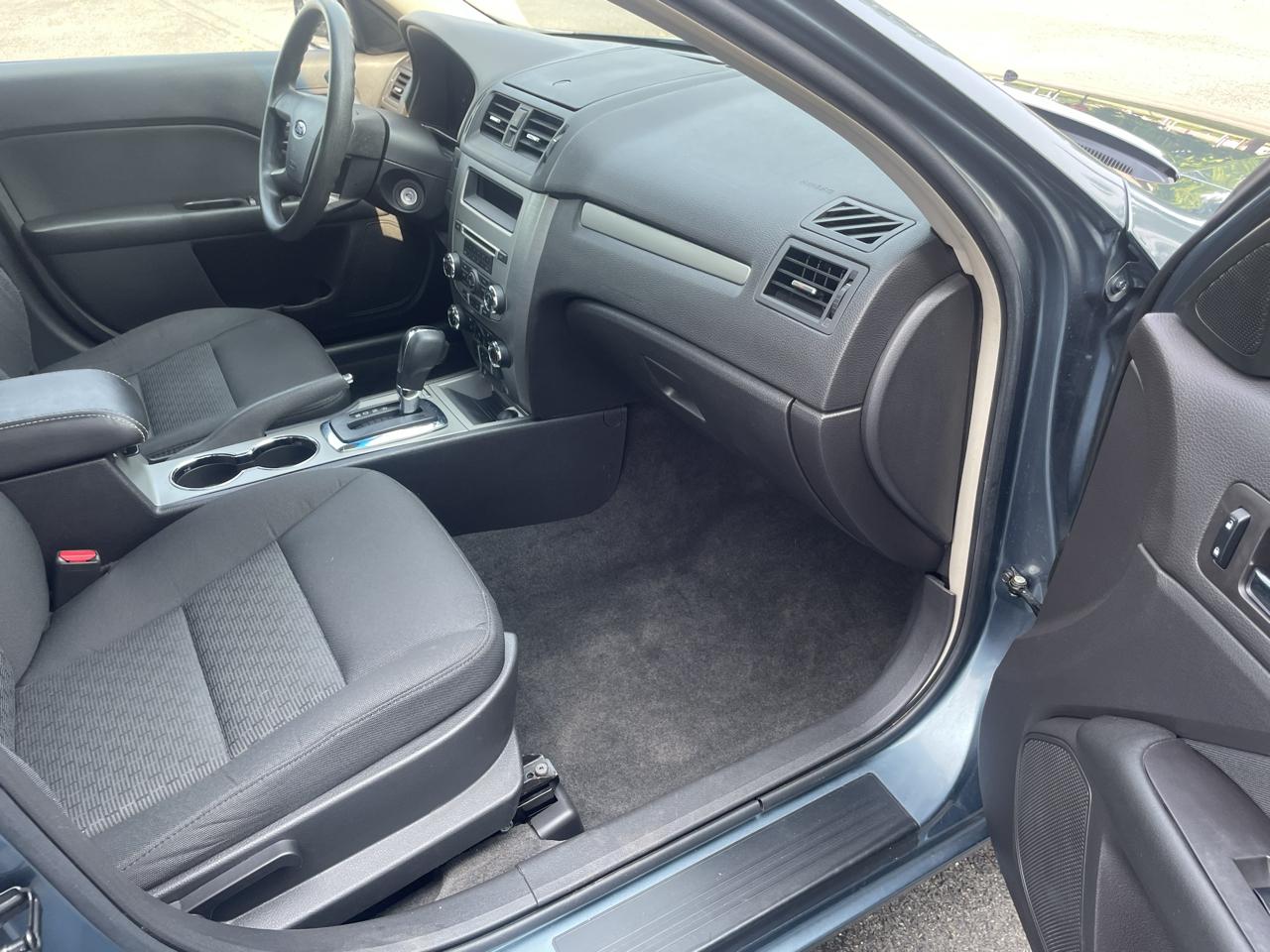 Ford Fusion V6 SE 2011
