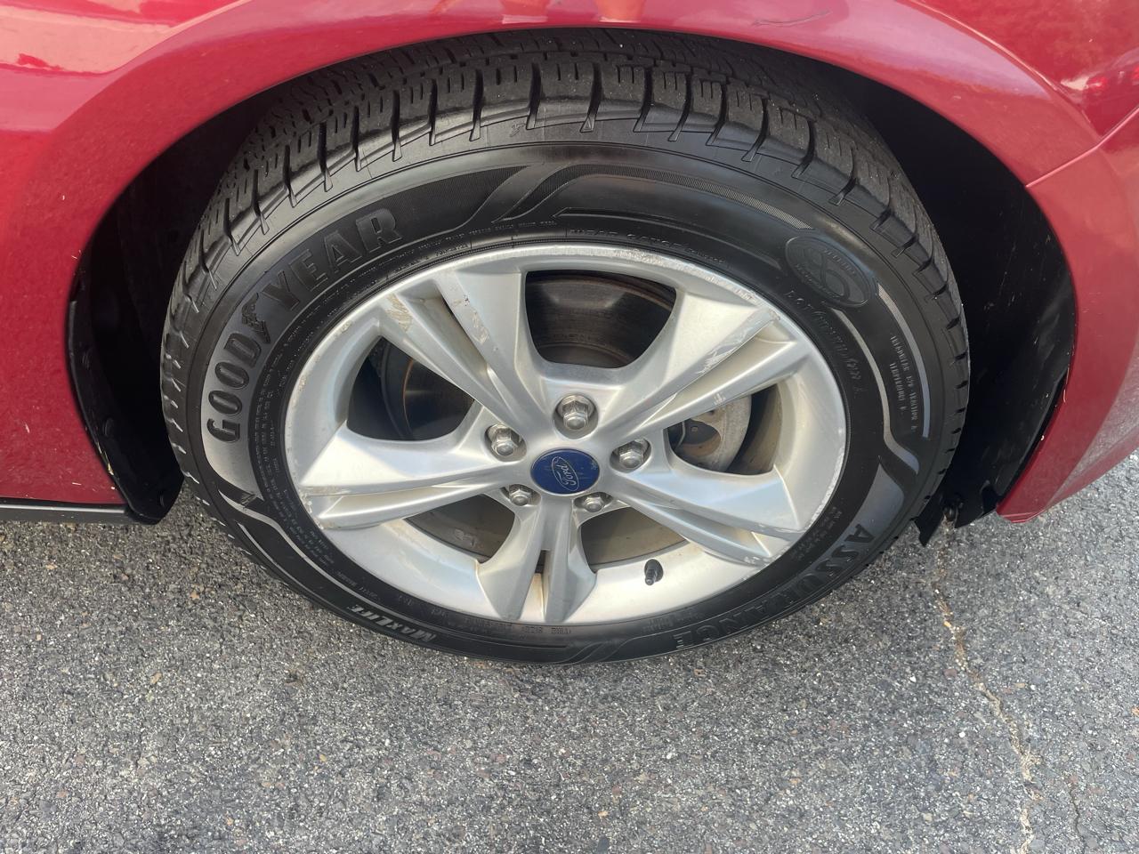 Ford Focus SE Hatch 2013