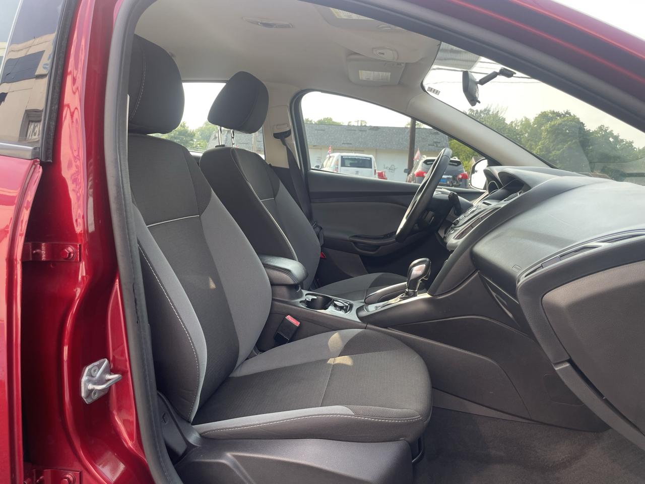 Ford Focus SE Hatch 2013