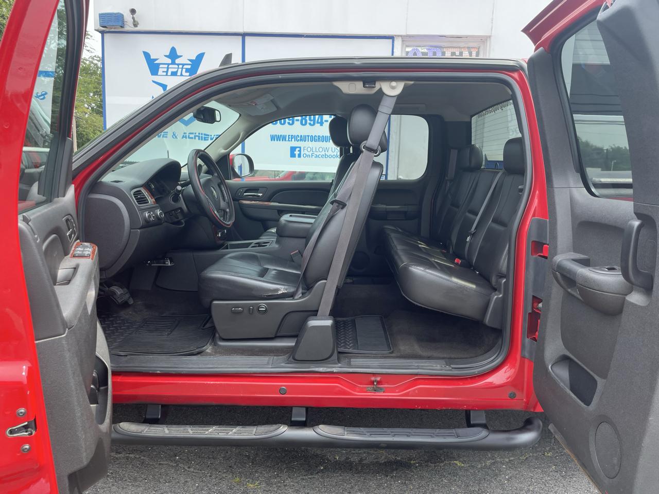 Chevrolet Silverado 1500 LTZ Double Cab 4WD 2011
