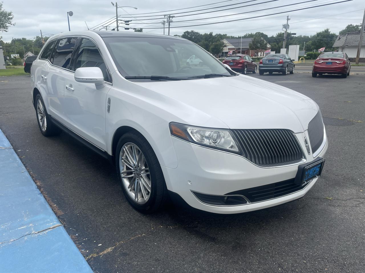 Lincoln MKT 3.5L with EcoBoost AWD 2013