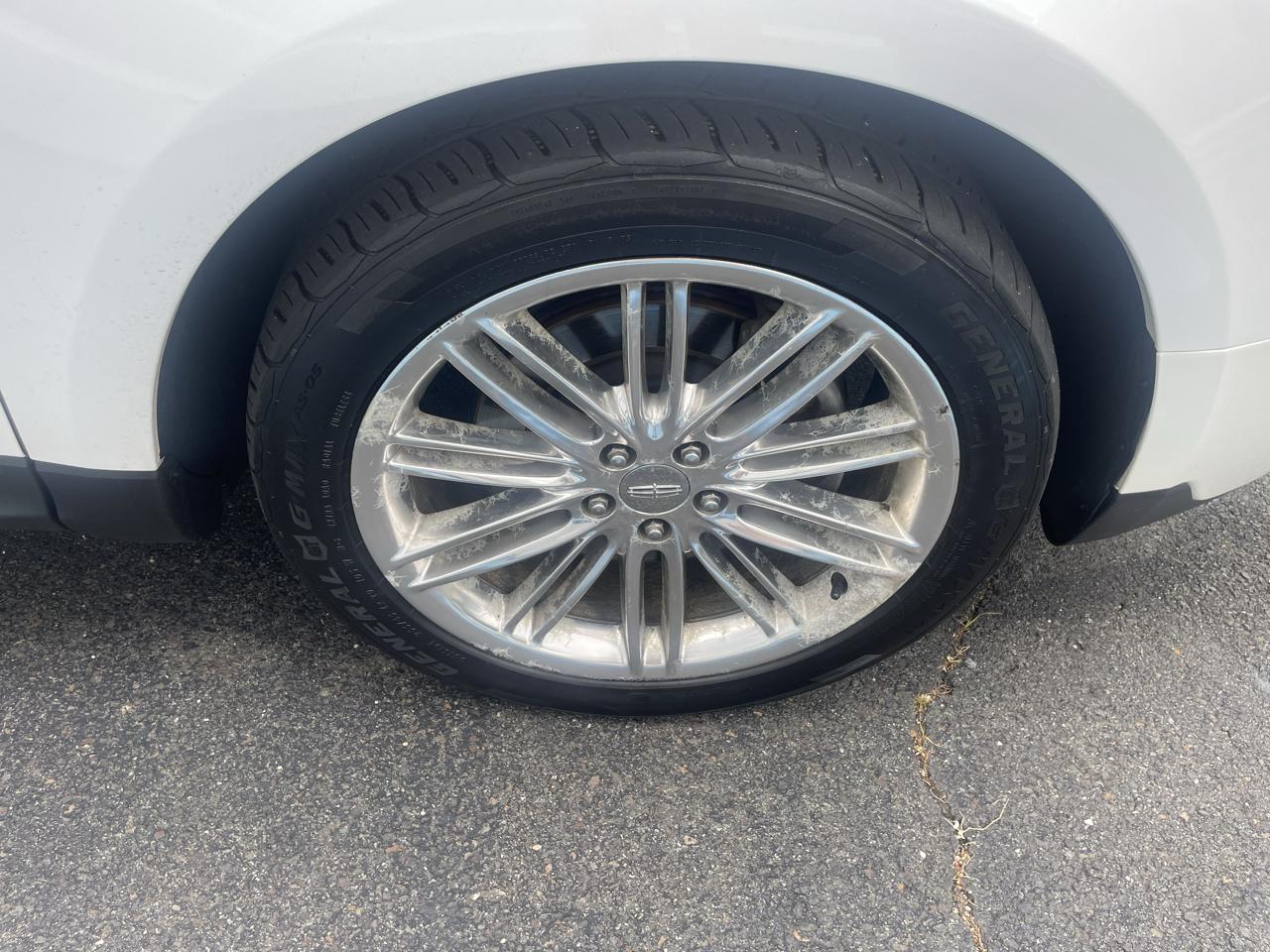 Lincoln MKT 3.5L with EcoBoost AWD 2013