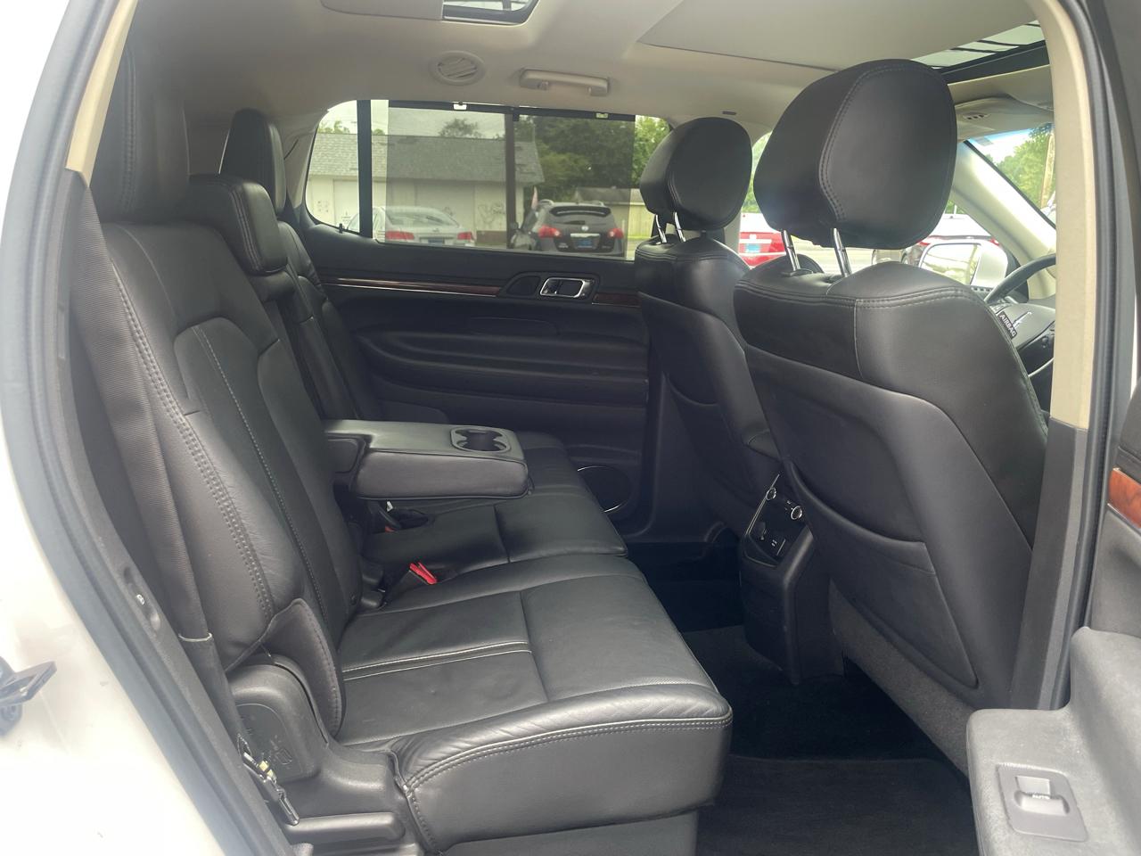 Lincoln MKT 3.5L with EcoBoost AWD 2013