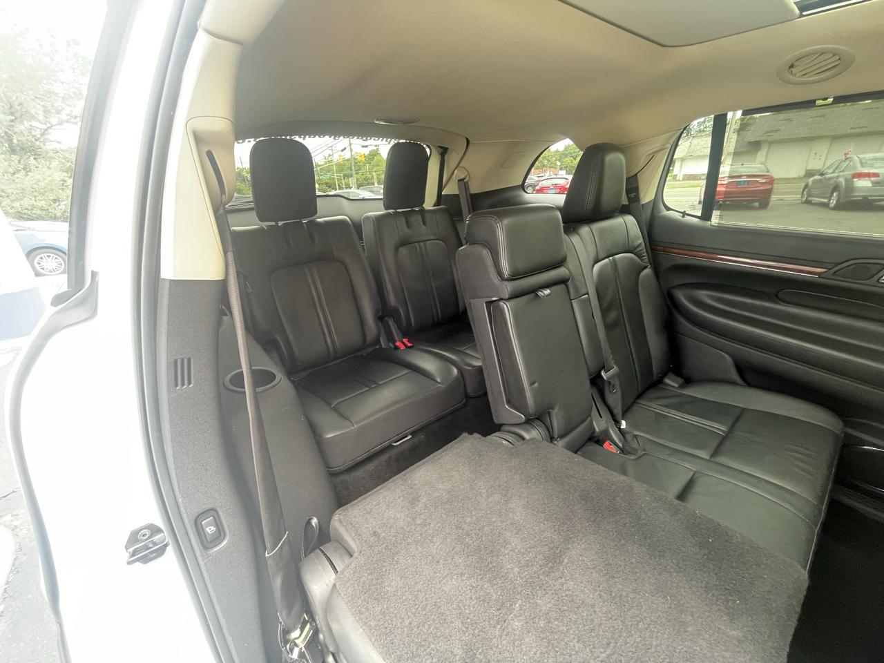 Lincoln MKT 3.5L with EcoBoost AWD 2013