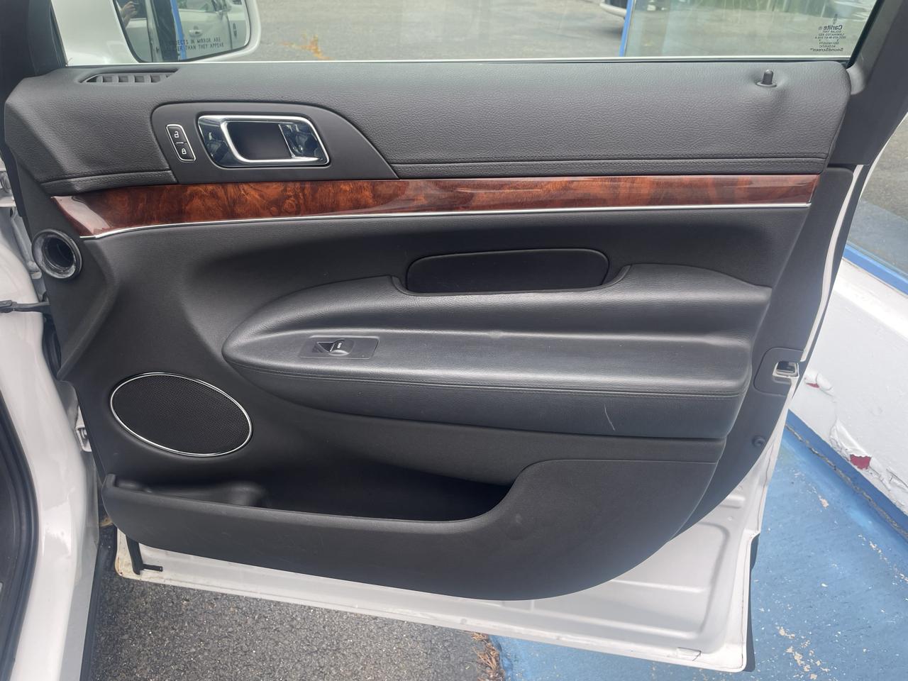 Lincoln MKT 3.5L with EcoBoost AWD 2013