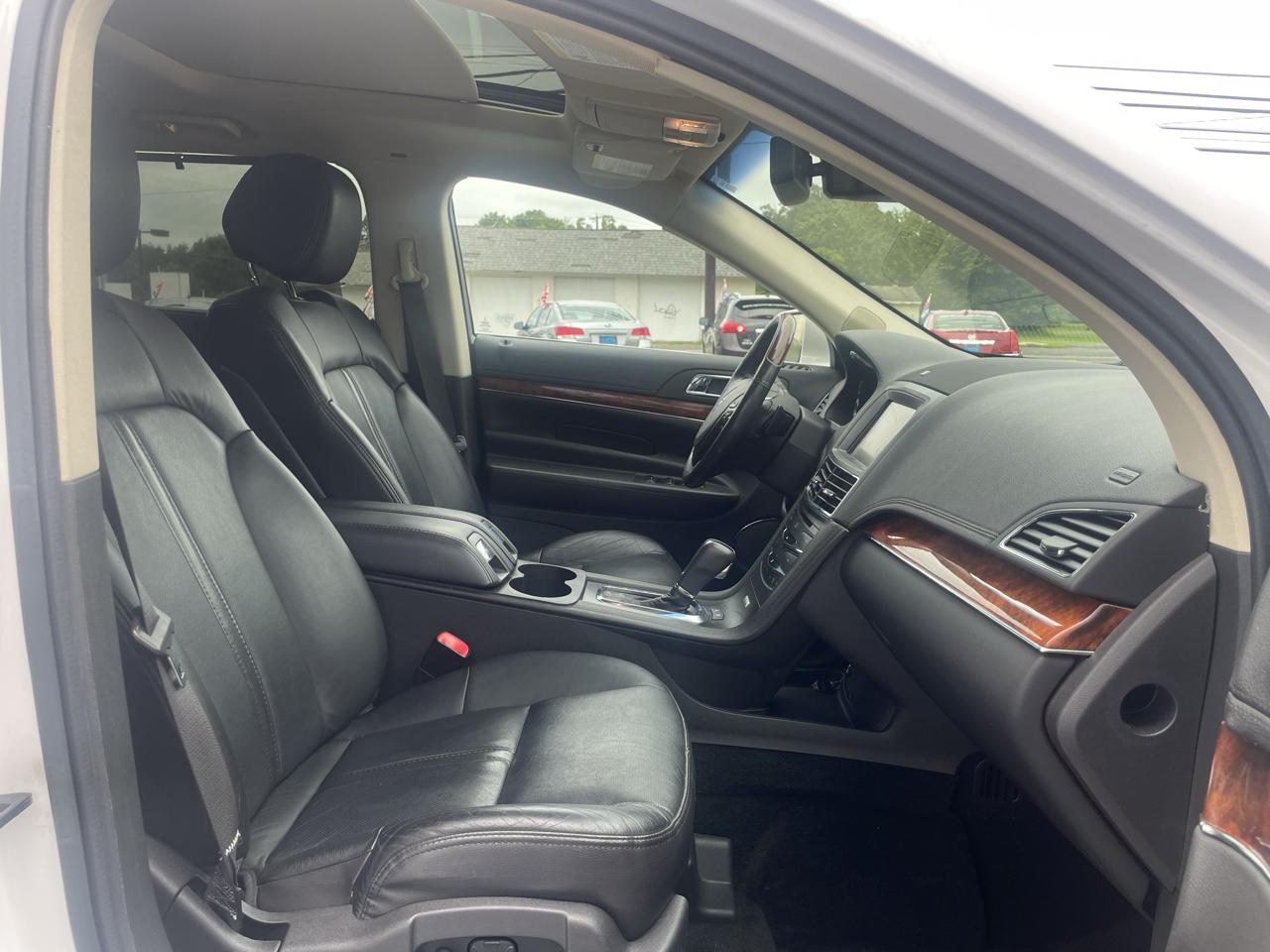 Lincoln MKT 3.5L with EcoBoost AWD 2013