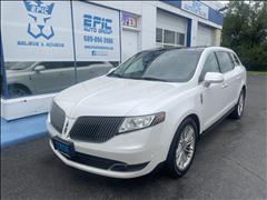 2013 Lincoln MKT 