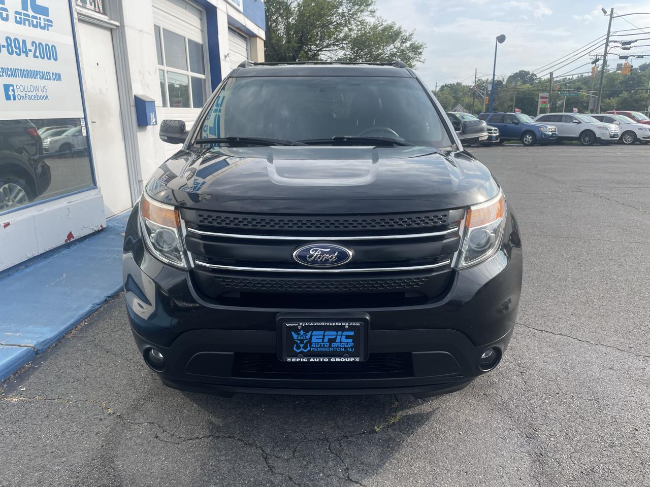 Ford Explorer 4WD 4dr V6 XLT 2014