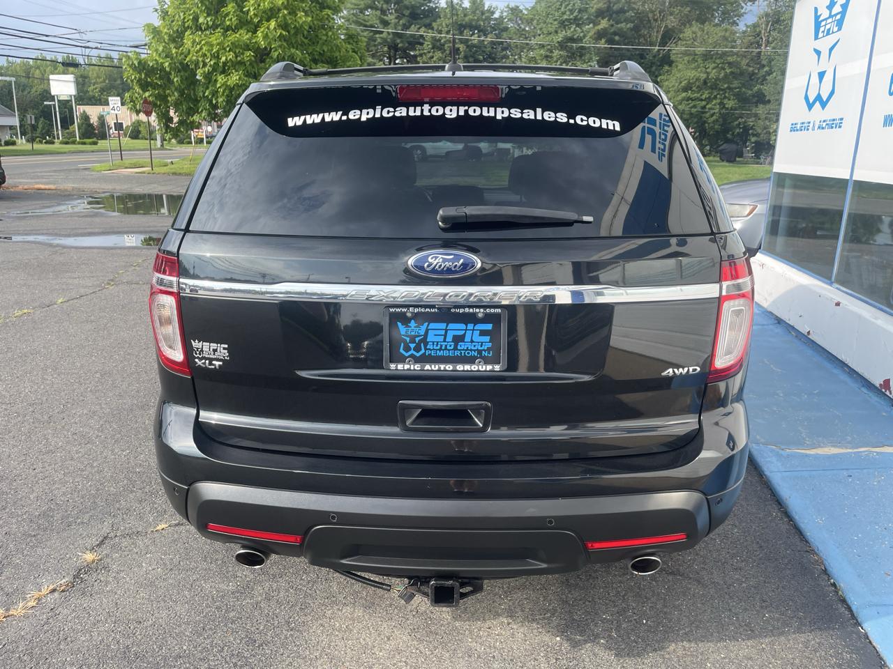 Ford Explorer 4WD 4dr V6 XLT 2014