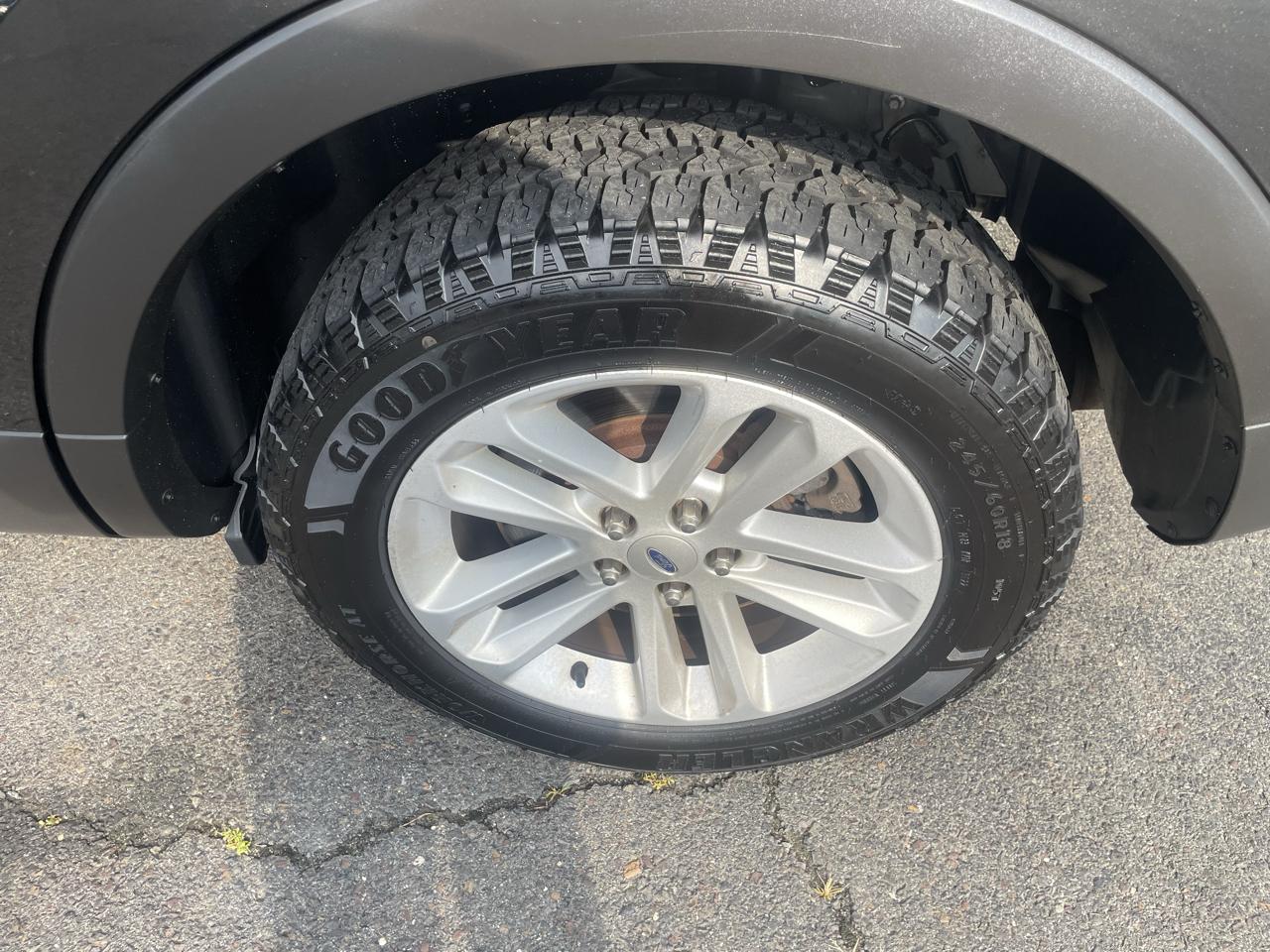 Ford Explorer 4WD 4dr V6 XLT 2014