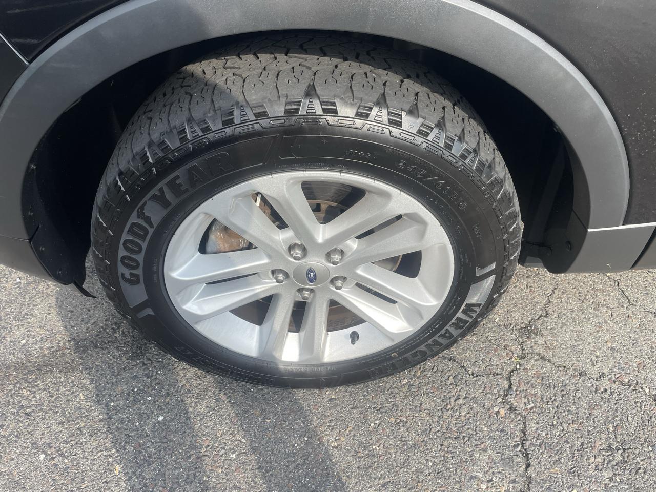 Ford Explorer 4WD 4dr V6 XLT 2014