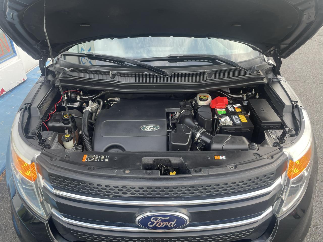 Ford Explorer 4WD 4dr V6 XLT 2014