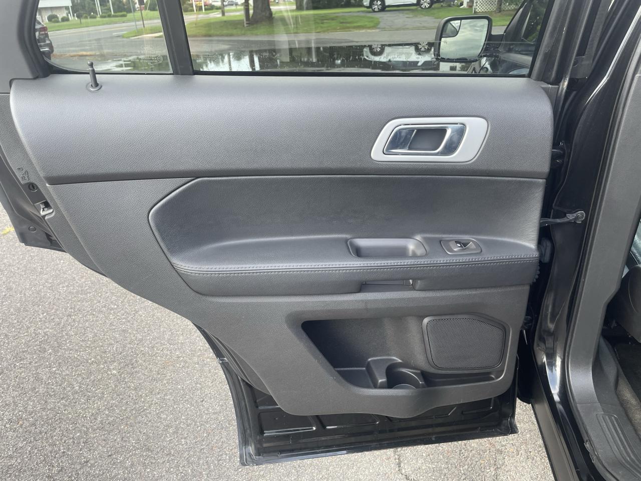 Ford Explorer 4WD 4dr V6 XLT 2014