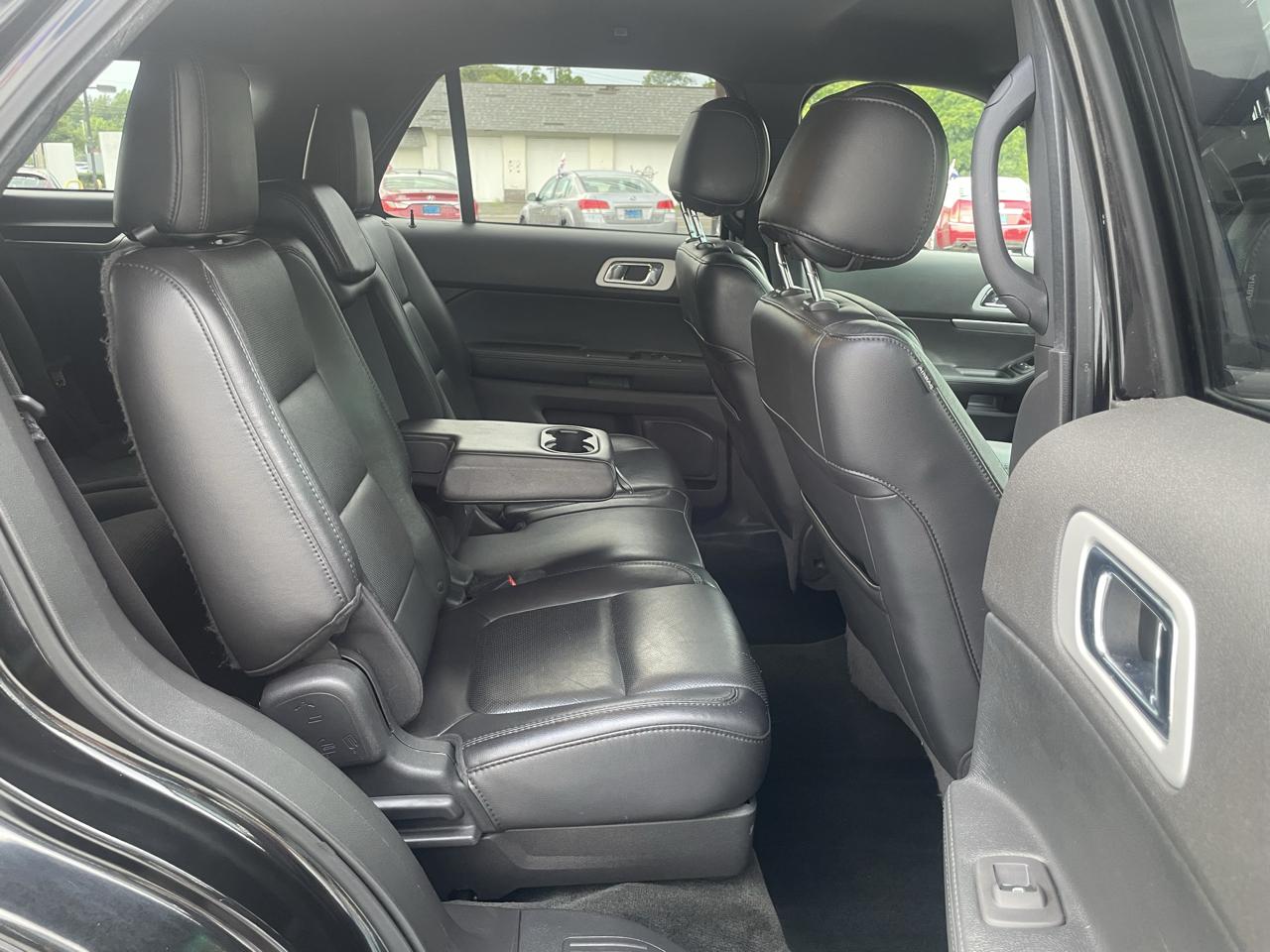 Ford Explorer 4WD 4dr V6 XLT 2014