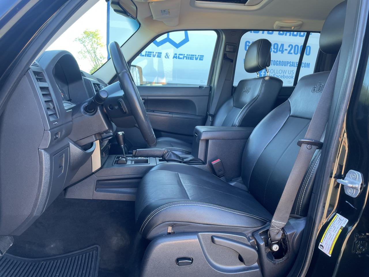 Jeep Liberty Sport 4WD 2012