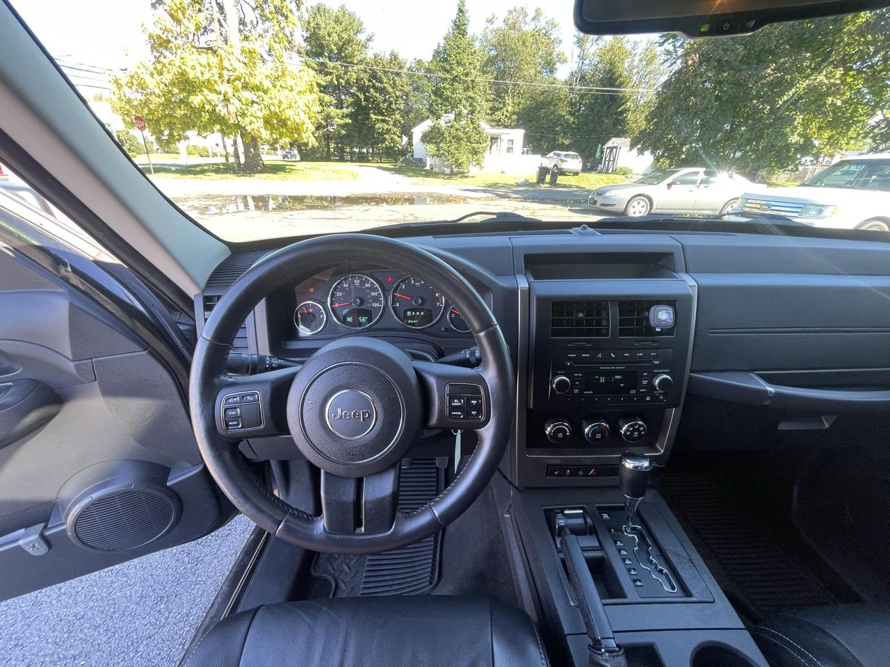 Jeep Liberty Sport 4WD 2012