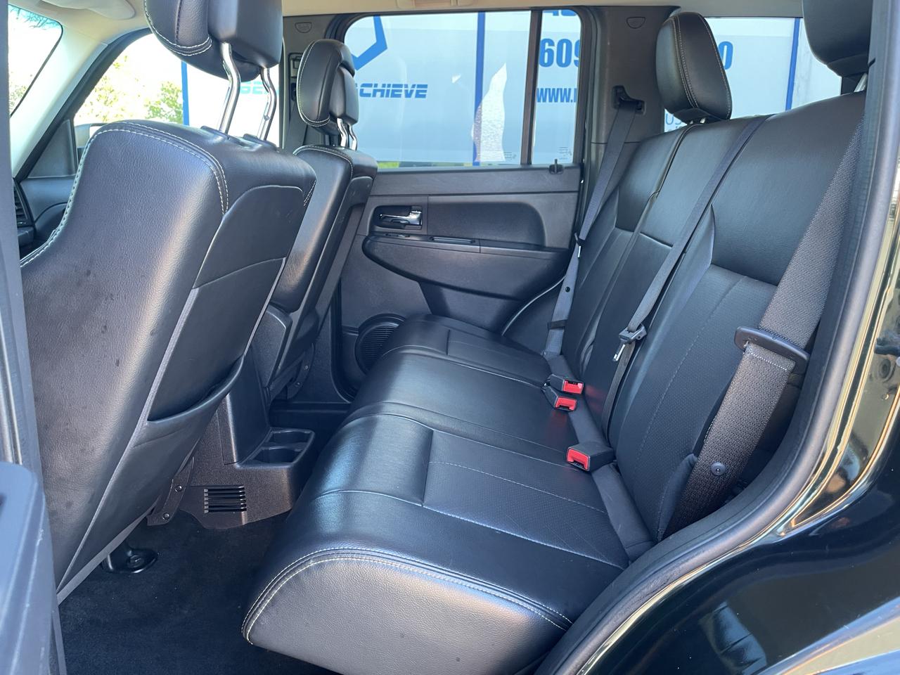 Jeep Liberty Sport 4WD 2012