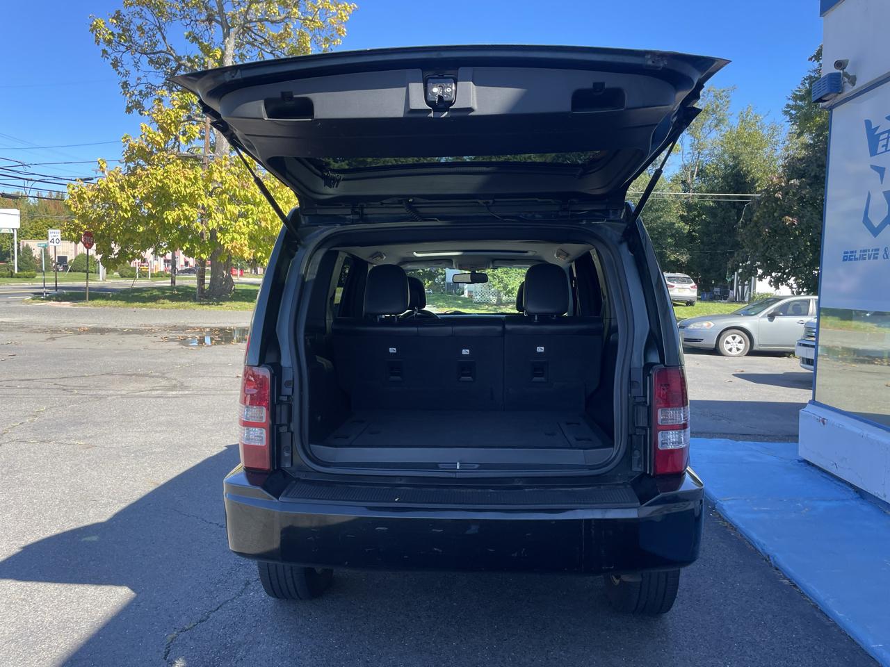 Jeep Liberty Sport 4WD 2012