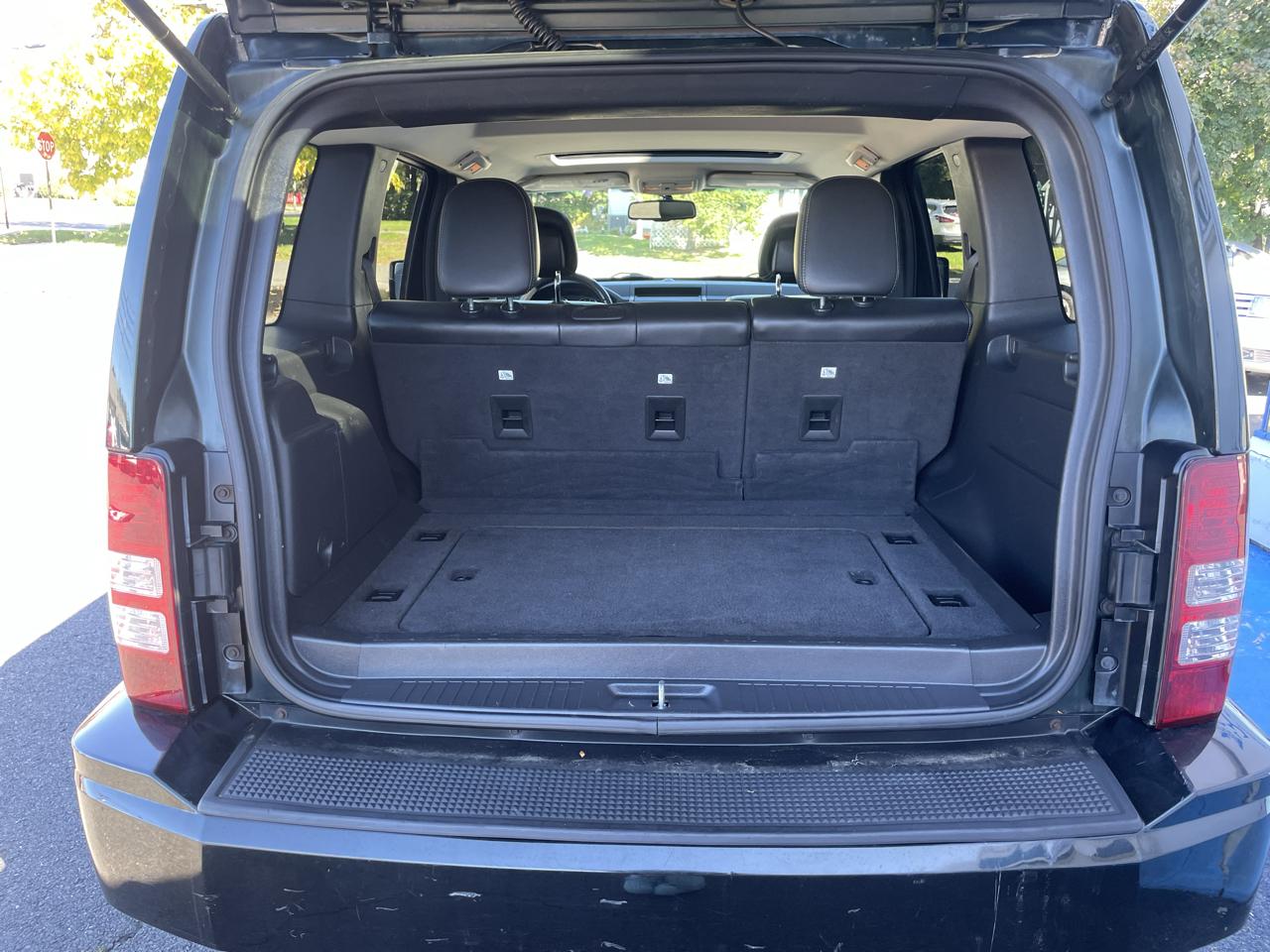 Jeep Liberty Sport 4WD 2012