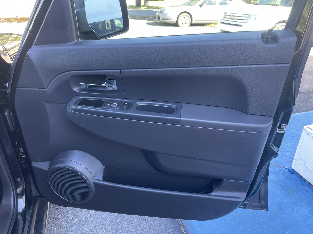 Jeep Liberty Sport 4WD 2012
