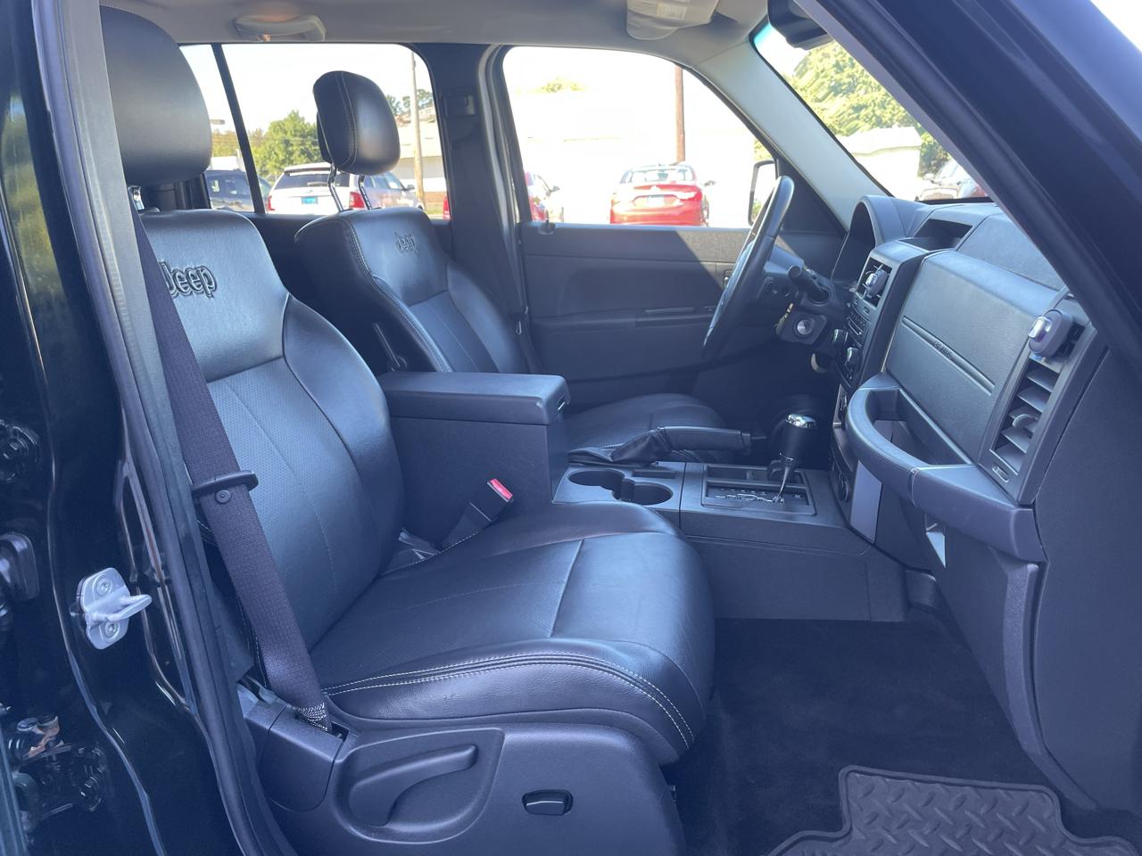 Jeep Liberty Sport 4WD 2012