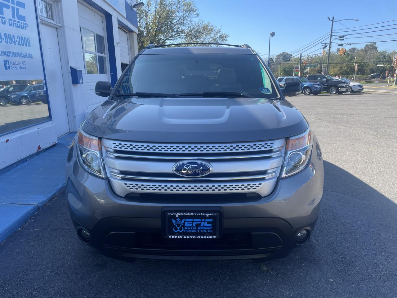 Ford Explorer 4dr 114" WB 4.0L XLT 4WD 2014