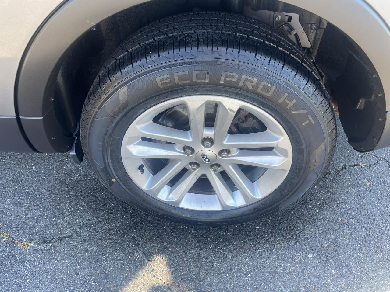 Ford Explorer 4dr 114" WB 4.0L XLT 4WD 2014